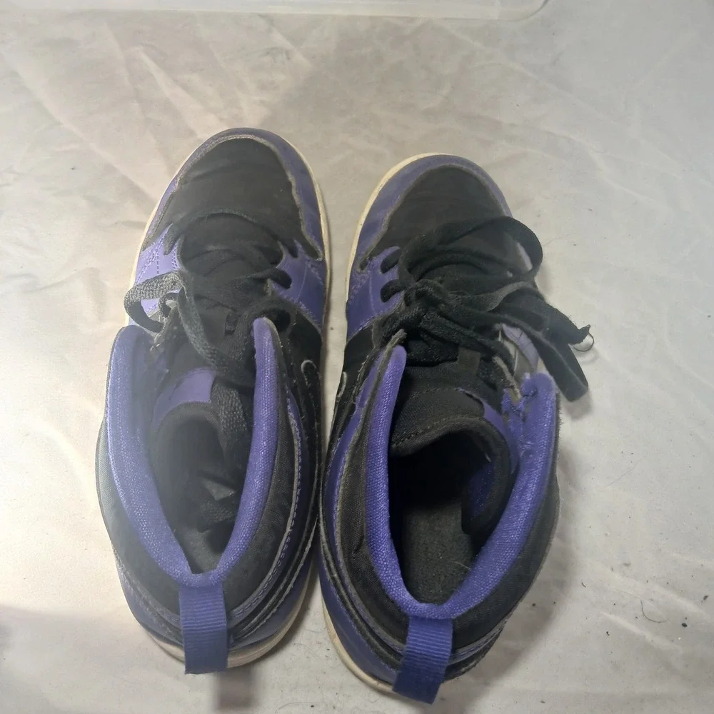 Air Jordan 1 Mid‎ SE Purple Black Youth Size 3Y Sneakers Shoes